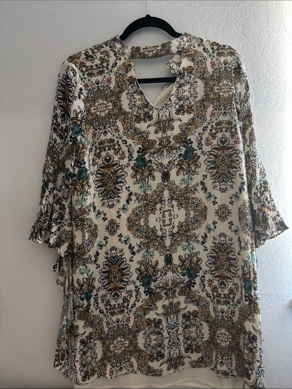 Women's Cream Printed V-Neck Blouse